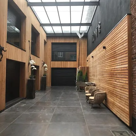 Victoria's House *